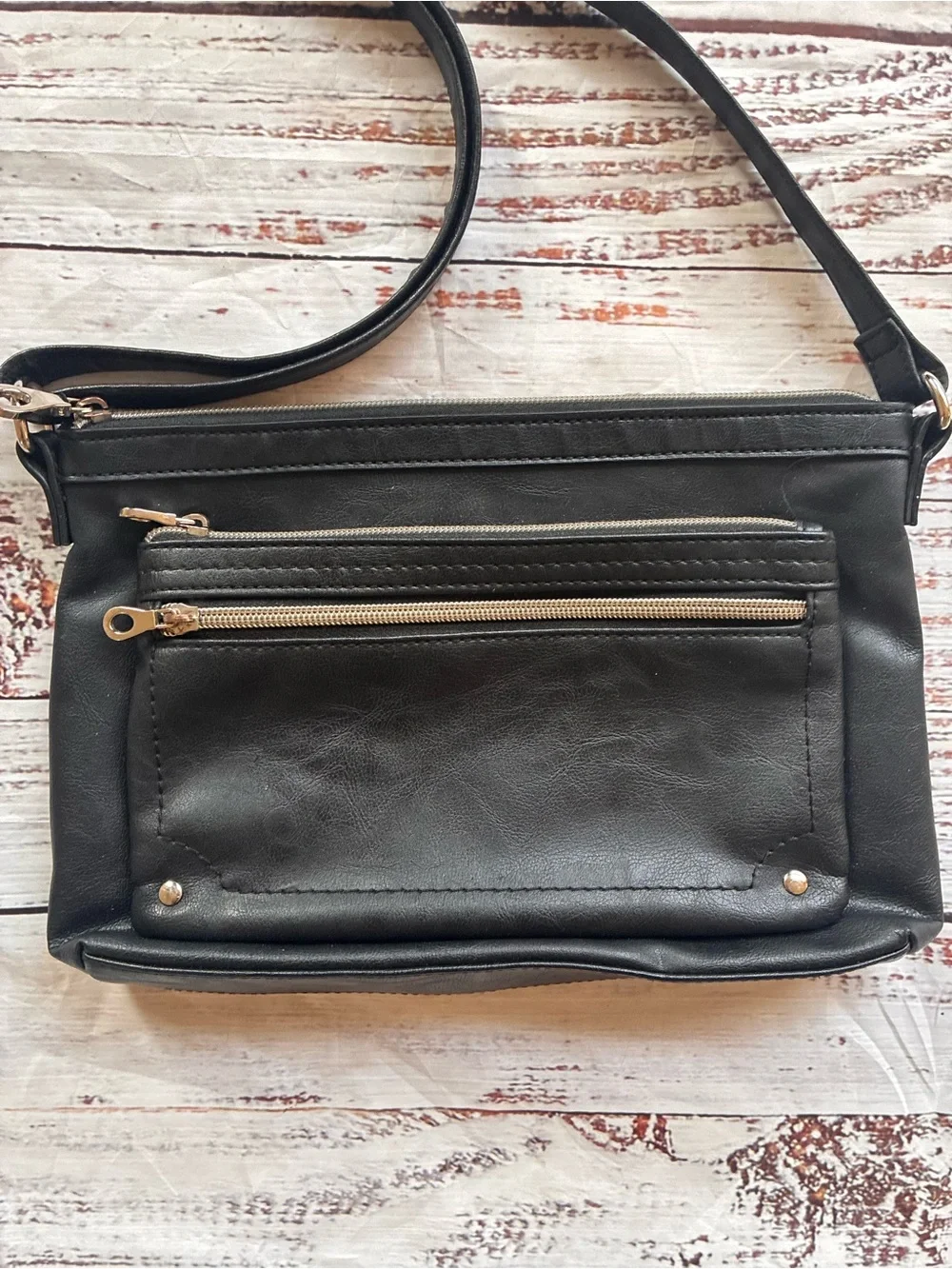 Relic Black Leather Crossbody Bag with Front Zip Pockets
